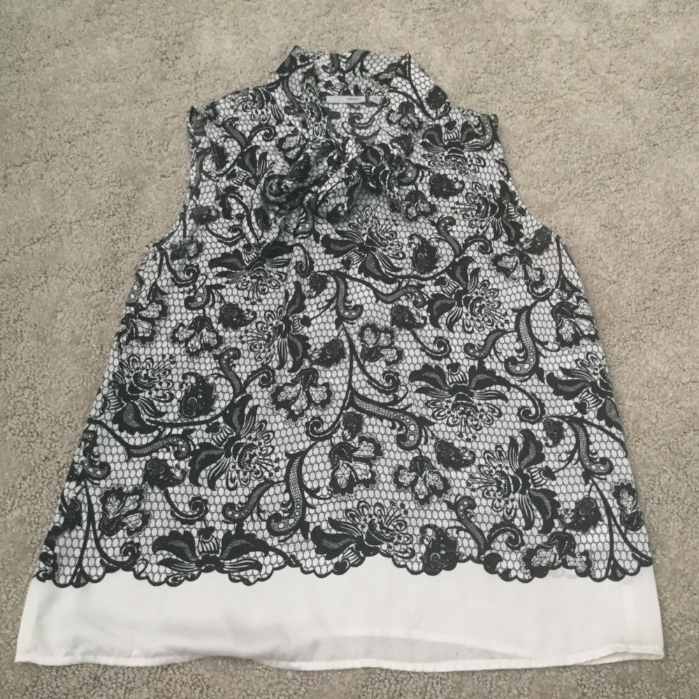 Halogen Lace Print Sleeveless Tie Neck Top Size Medium Professional Office Wear